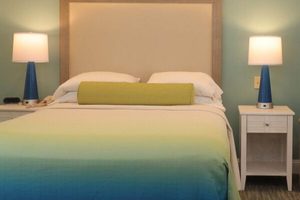 The Cove at Yarmouth - Bedroom